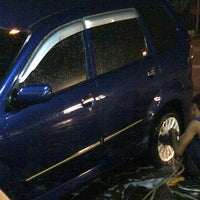 Photo taken at Arema Car Wash 24 Hour Non Stop (Kalimalang) by Palty Osfred S. on 3/25/2013