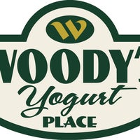 Photo prise au Woody&amp;#39;s Yogurt Place par Brian W. le6/16/2017