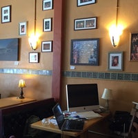 Foto tirada no(a) Trailhead Cafe por Joanne G. em 5/7/2015