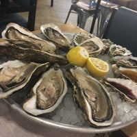 Снимок сделан в FISH HOUSE Oyster Bar &amp;amp; Restaurant пользователем Алла Б. 6/19/2017