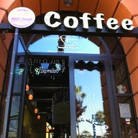 Снимок сделан в Brew Haus Coffee &amp;amp; Tea пользователем Itch 11/8/2012