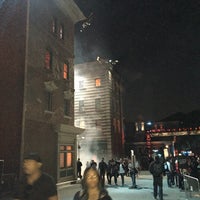 Photo taken at Halloween Horror Nights by Larry G. on 10/3/2016