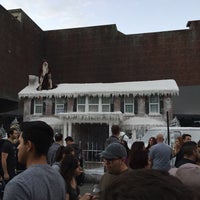Photo taken at Ash vs Evil Dead at Halloween Horror Nights by Larry G. on 10/3/2016
