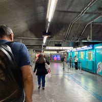 Photo taken at Estação Santa Cruz (Metrô) by Sueli T. on 6/9/2022