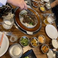 Photo taken at BiCol | 빛골 Restaurante Coreano by Sueli T. on 5/29/2022