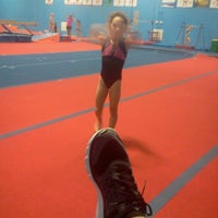 Das Foto wurde bei Kidsport Gymnastics von Alex T. am 9/27/2012 aufgenommen