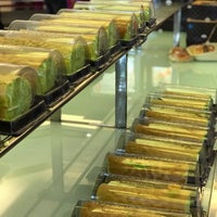 Review Holland Bakery