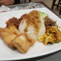 Foto tomada en Ipoh On York  por Сосиска P. el 5/31/2018