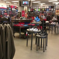 foot locker hamilton place mall