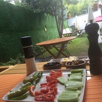 รูปภาพถ่ายที่ Aşıklar Butik Hotel โดย Rüya G. เมื่อ 10/6/2016