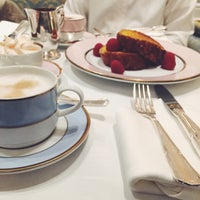 Photo taken at Ladurée by روري on 2/12/2015