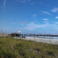 Foto scattata a 2012 Florida Surfing Championships @ Jax Beach Pier da River City C. il 10/5/2012