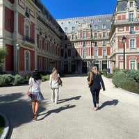 รูปภาพถ่ายที่ Hôtel du Palais โดย Michael H. เมื่อ 10/2/2022