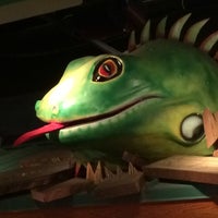 Foto diambil di Jimmy&amp;#39;s Island Grill &amp;amp; Iguana Bar oleh Jeremy M. pada 2/18/2016