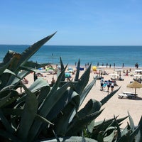 Foto diambil di Praia de Carcavelos oleh Joao R. pada 6/22/2013