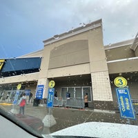 Photo taken at Best Buy by Buping W. on 11/25/2020