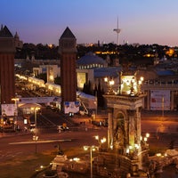 Photo taken at Plaça d&amp;#39;Espanya by Hotel Duquesa de Cardona on 10/31/2012