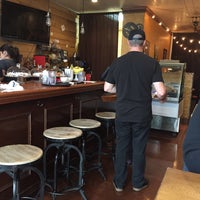 2/5/2017 tarihinde Kristine S.ziyaretçi tarafından Caffe Caldo'de çekilen fotoğraf