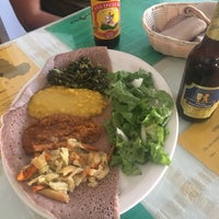 9/23/2018 tarihinde Makaziyaretçi tarafından Red Sea Ethiopian Restaurant'de çekilen fotoğraf