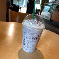 Photo taken at Starbucks by Oss Isael B. on 10/14/2021