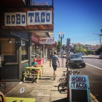 8/25/2015 tarihinde Angelo G.ziyaretçi tarafından Robo Taco'de çekilen fotoğraf