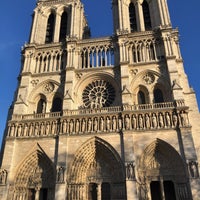 Foto tirada no(a) Catedral de Notre-Dame de Paris por Hidespo em 3/3/2019