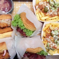 Foto diambil di South West ( Burger &amp;amp; Fries ) oleh Malak ~. pada 3/8/2017