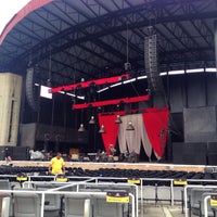 Foto tirada no(a) Northwell Health at Jones Beach Theater por Kelly B. em 7/15/2015