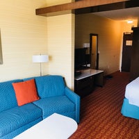 Foto tomada en Fairfield Inn &amp;amp; Suites by Marriott Tustin Orange County  por Kalil D. el 4/29/2018