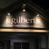 Photo taken at J. Gilbert&amp;#39;s Wood-Fired Steaks &amp;amp; Seafood by Duncan W. on 12/5/2019