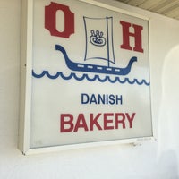 9/12/2018 tarihinde Katrina K.ziyaretçi tarafından O&amp;amp;H Danish Bakery'de çekilen fotoğraf