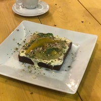 Das Foto wurde bei Carrino di Cafe von Muzaffer B. am 7/29/2017 aufgenommen