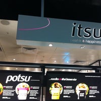 Photo taken at itsu by Ain T. on 11/1/2012
