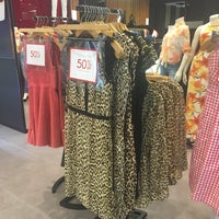 Guess top one utama