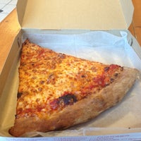 รูปภาพถ่ายที่ Angelico la Pizzeria โดย Johnathan R. เมื่อ 9/30/2012