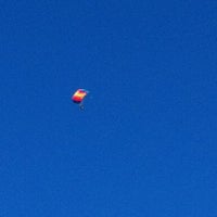 Foto tirada no(a) NorCal Skydiving por Ghsn0 em 10/28/2012