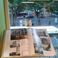 รูปภาพถ่ายที่ Librería Luces โดย Eduardo F P. เมื่อ 11/22/2013
