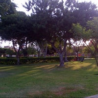 รูปภาพถ่ายที่ Parque Leoncio Prado โดย Gus B. เมื่อ 2/21/2013