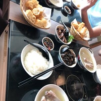 Photo taken at Old Street Bak Kut Teh 老街肉骨茶 by Calvin C. on 6/19/2017