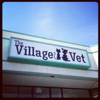 Das Foto wurde bei The Village Vet von Johny B. am 9/29/2012 aufgenommen