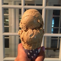 Photo taken at Brooklyn Ice Cream Factory - Greenpoint by Theresa R. on 5/10/2018