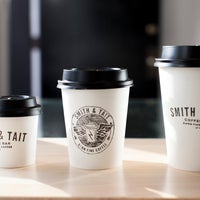 1/6/2017 tarihinde Smith &amp;amp; Tait Coffee Barziyaretçi tarafından Smith &amp;amp; Tait Coffee Bar'de çekilen fotoğraf
