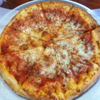 Foto diambil di Mr. G&amp;#39;s Pizzeria and Pasta oleh Brian F. pada 11/24/2012