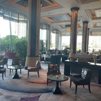 Foto diambil di Shangri-La Hotel, Bangkok oleh Laura W. pada 3/31/2024