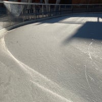 Foto scattata a Silver Spring Ice Rink at Veterans Plaza da Laura W. il 2/21/2022