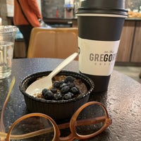 9/14/2023 tarihinde Laura W.ziyaretçi tarafından Gregorys Coffee'de çekilen fotoğraf