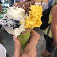 Photo taken at Wonderful Ice Cream by Laura W. on 6/29/2019