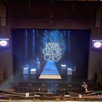 Photo taken at Victoria Theatre by Jonas W. on 10/7/2022