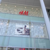 H M Clothing Store In 金沢市 H M Clothing Store In 金沢市