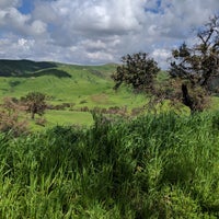 Photo taken at Upper Las Virgenes Open Space Preserve by Tiffany T. on 3/9/2019